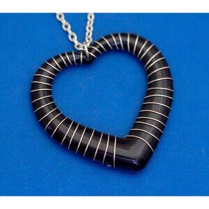 28 inch, Vintage Black Heart Stripes Chain Link Pendant Necklace D3